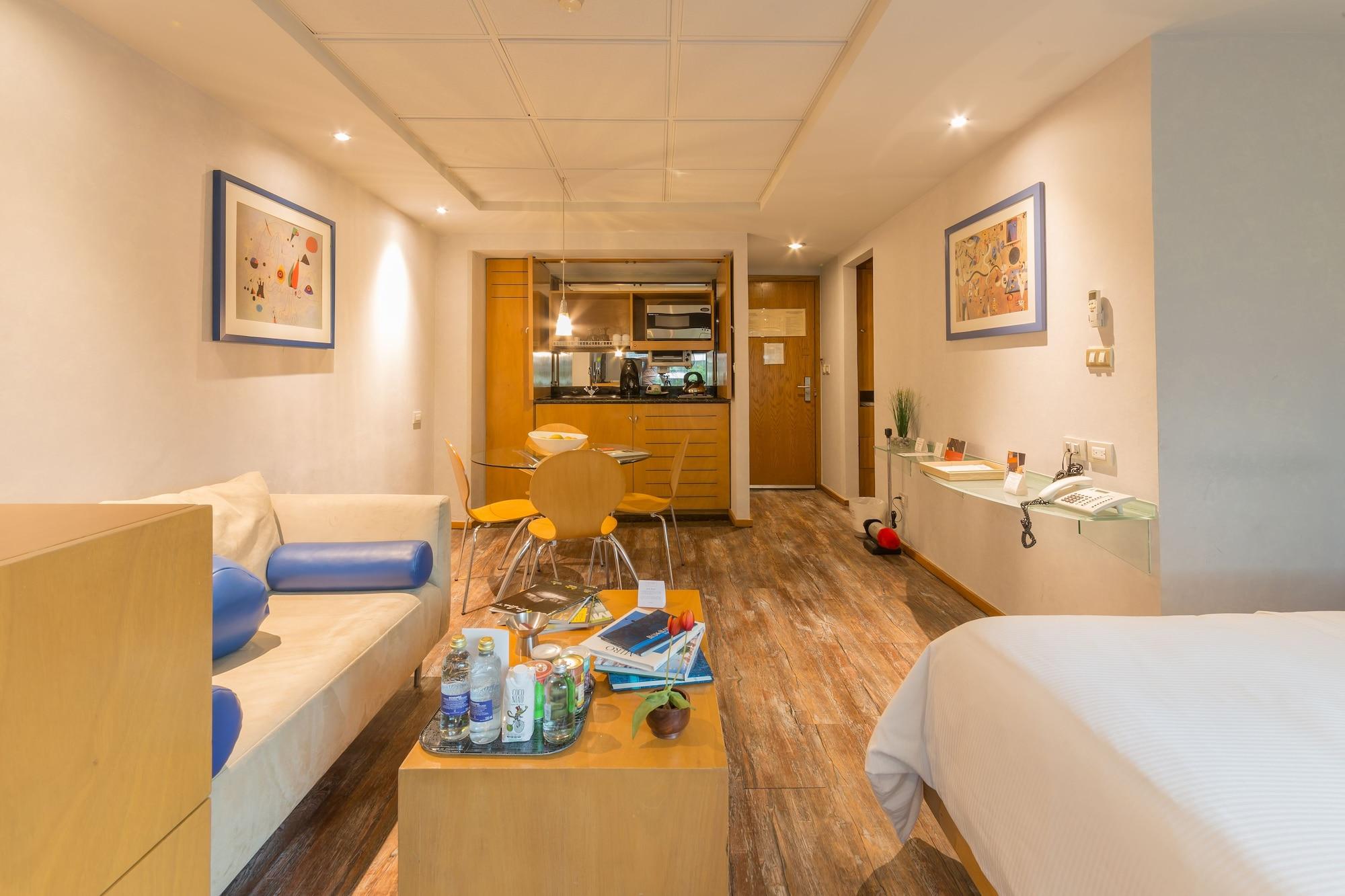 Suites Contempo Mexiko-Stadt Exterior foto A typical studio apartment