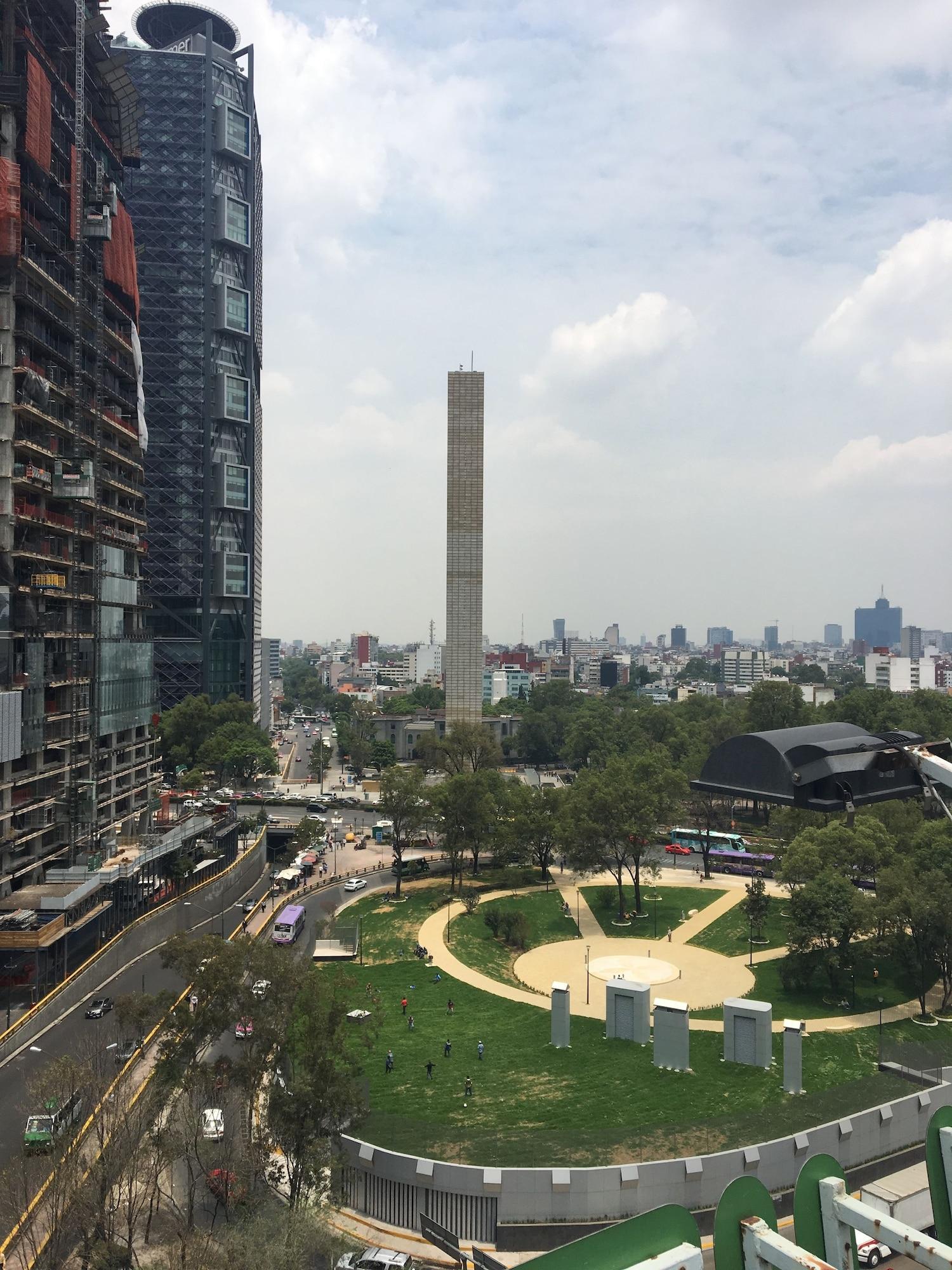 Suites Contempo Mexiko-Stadt Exterior foto Torre Reforma 264
