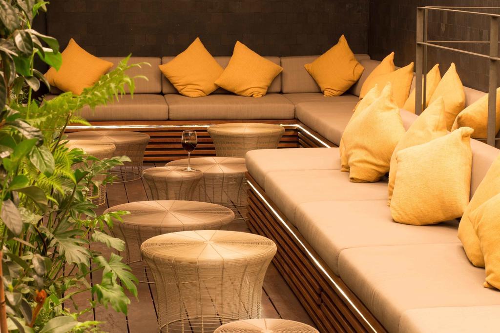 Suites Contempo Mexiko-Stadt Exterior foto The interior of the lounge