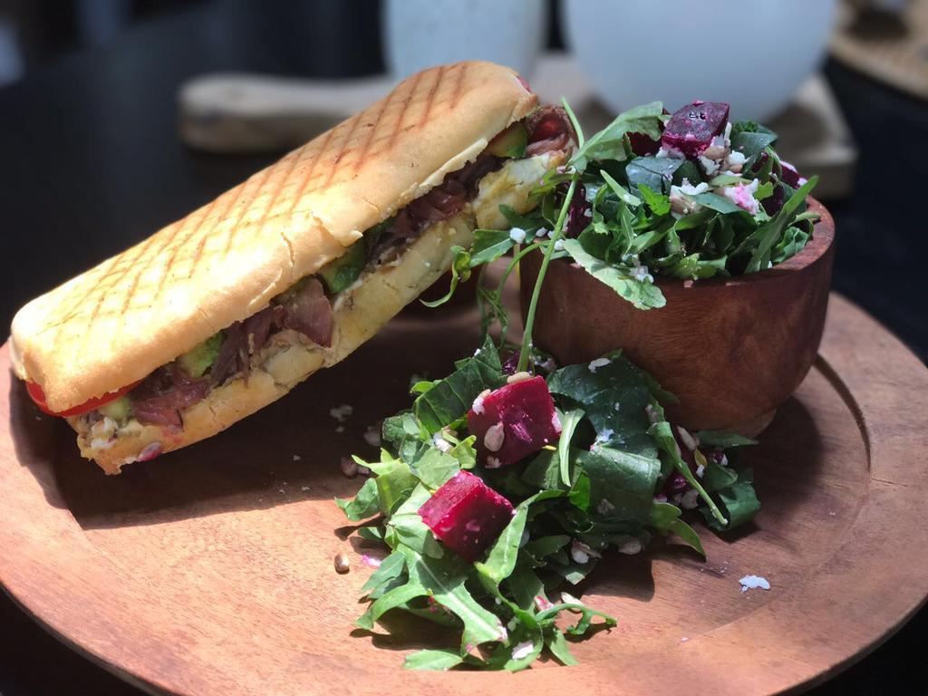 Suites Contempo Mexiko-Stadt Exterior foto A vegan sandwich with a salad
