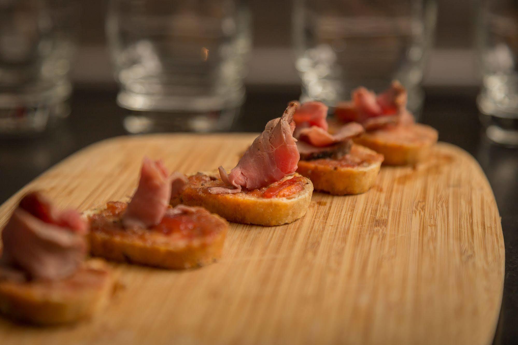 Suites Contempo Mexiko-Stadt Exterior foto Toast with ham
